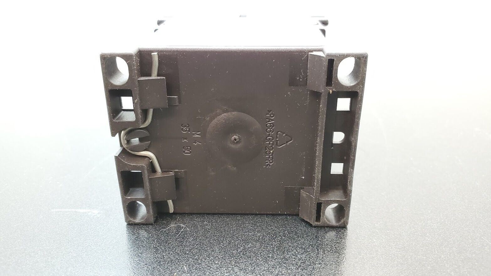 SIEMENS SIRIUS 3RH1140-1BB40 Contactor E05 w/ 3RH1911-1GA31 Auxiliary Contact