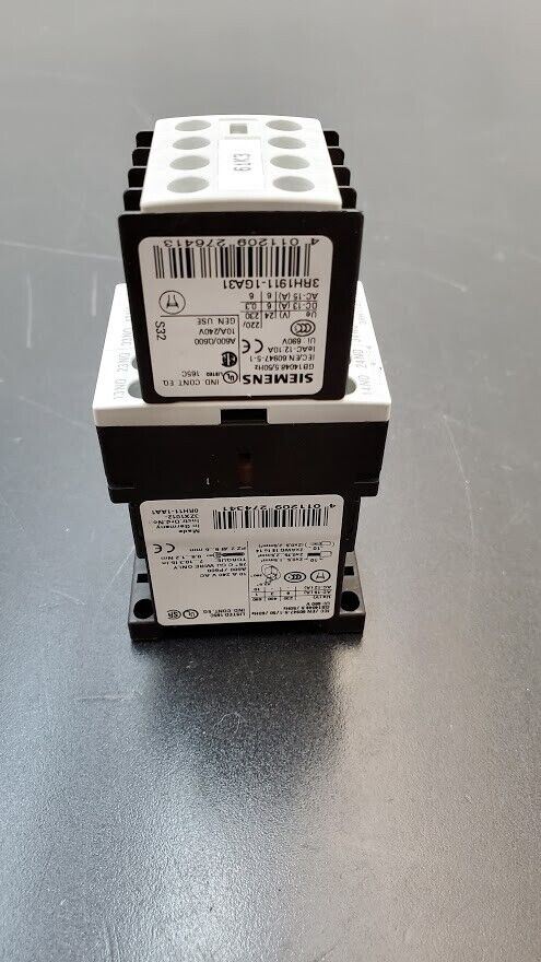 SIEMENS SIRIUS 3RH1140-1BB40 Contactor E05 w/ 3RH1911-1GA31 Auxiliary Contact