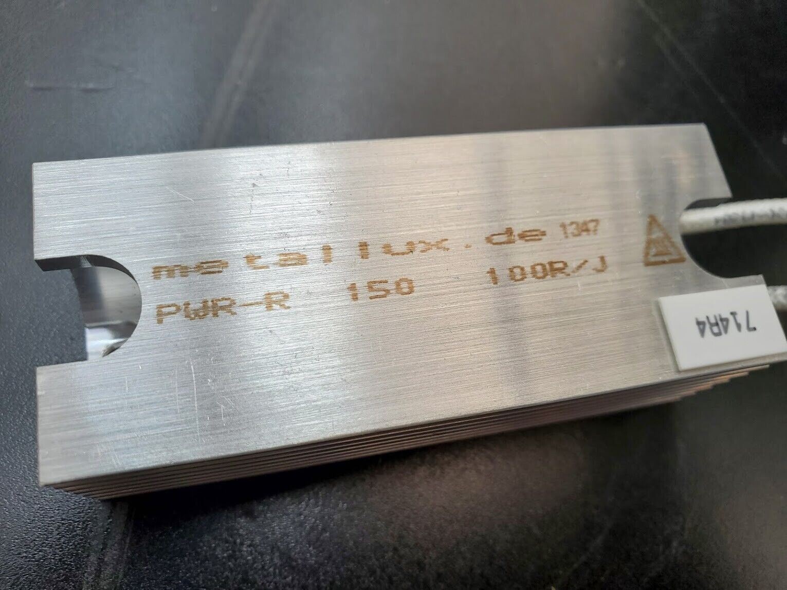 Hitachi VFD Inverter Drive WJ200-004HF 3 Phase 0.4KW 380-480V in/out 2A 1/2 HP