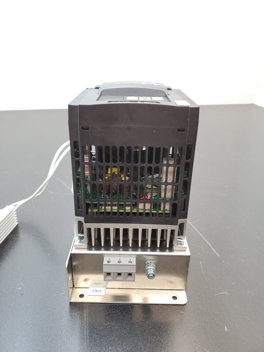 Hitachi VFD Inverter Drive WJ200-004HF 3 Phase 0.4KW 380-480V in/out 2A 1/2 HP