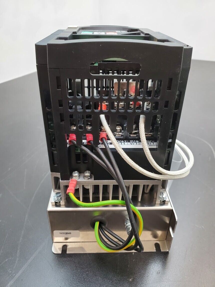 Hitachi VFD Inverter Drive WJ200-004HF 3 Phase 0.4KW 380-480V in/out 2A 1/2 HP