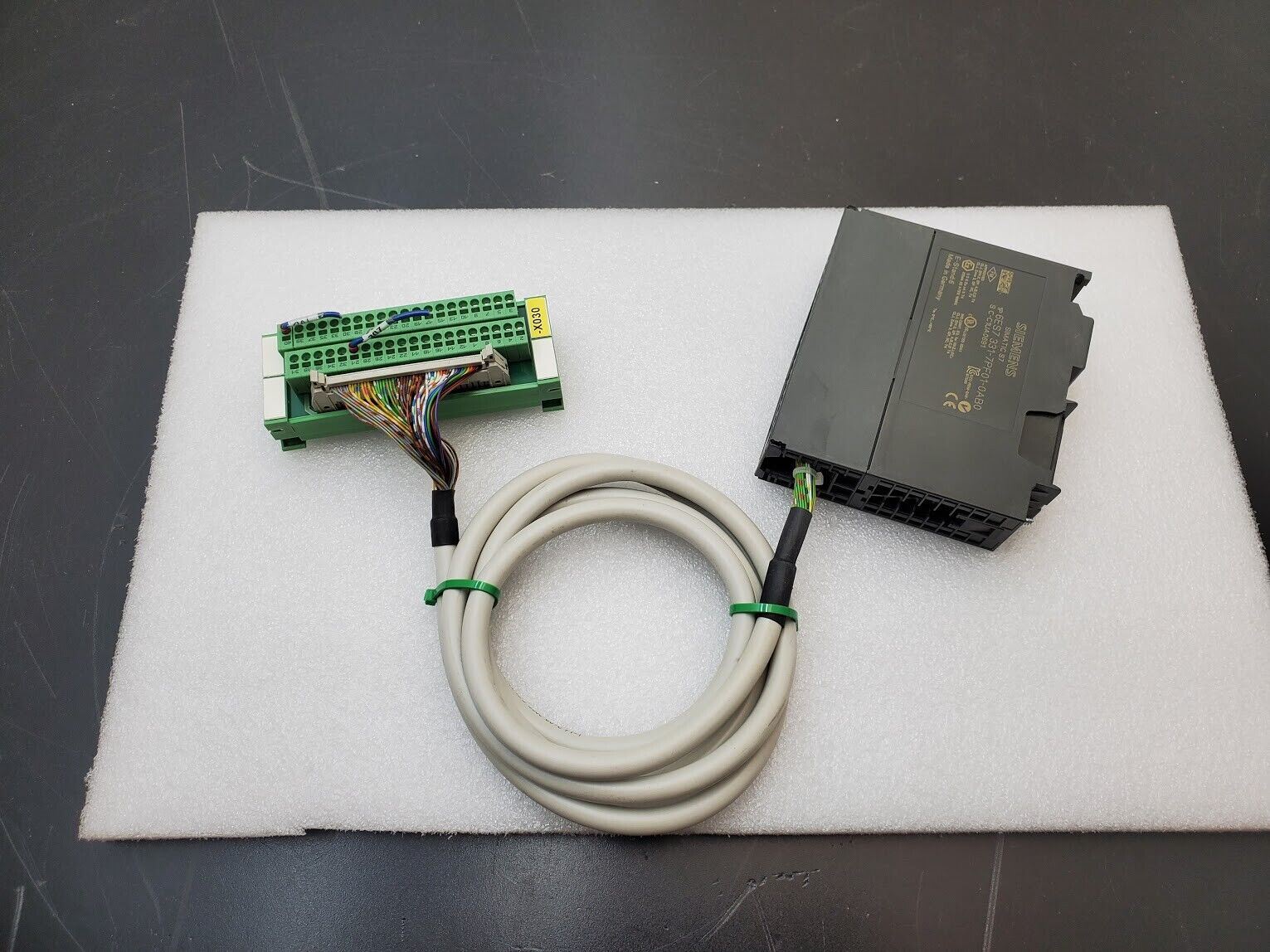 Siemens 6ES7 331-7PF01-0AB0 SIMATIC S7-300 Analog Input AI 8xRTD w/ breakout