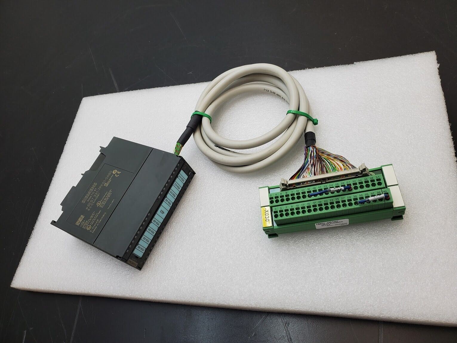Siemens 6ES7 331-7PF01-0AB0 SIMATIC S7-300 Analog Input AI 8xRTD w/ breakout