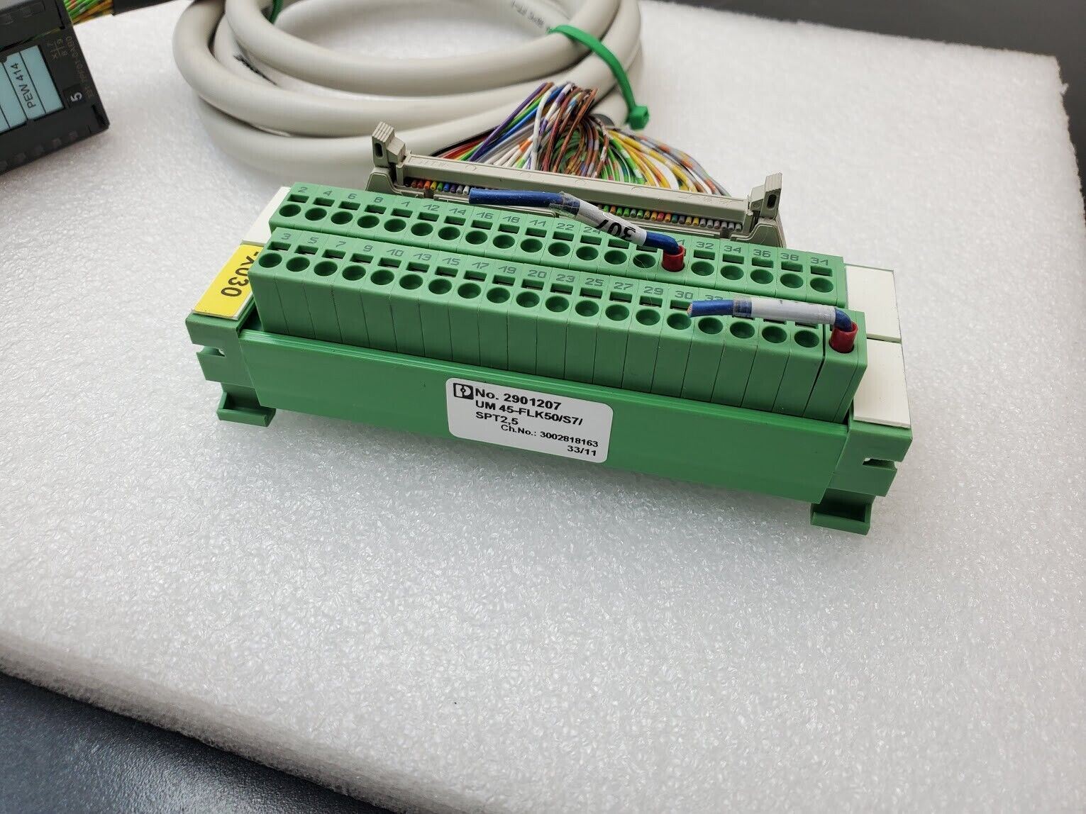 Siemens 6ES7 331-7PF01-0AB0 SIMATIC S7-300 Analog Input AI 8xRTD w/ breakout