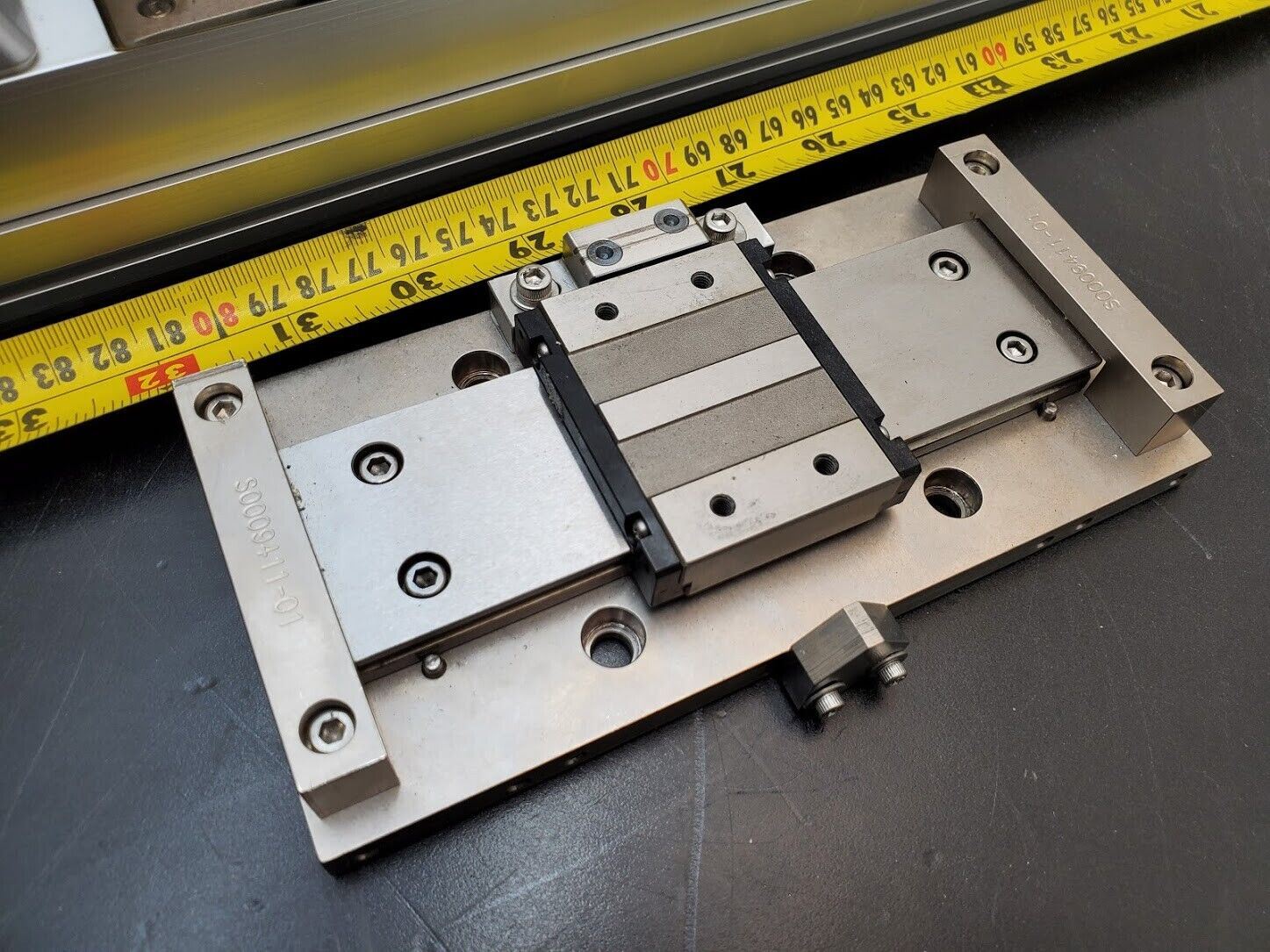 IAI Intelligent Actuator ISD-S-16-60-600-CR Screw Driven Linear Guided Actuator