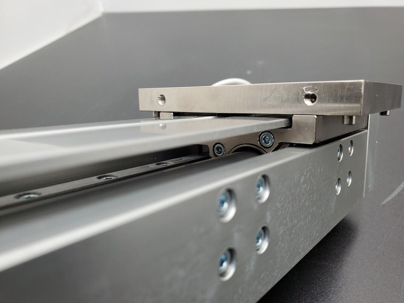 SMC CYP15-150L Linear Magnetic Coupled Cleanroom Rodless Cylinder 150mm travel