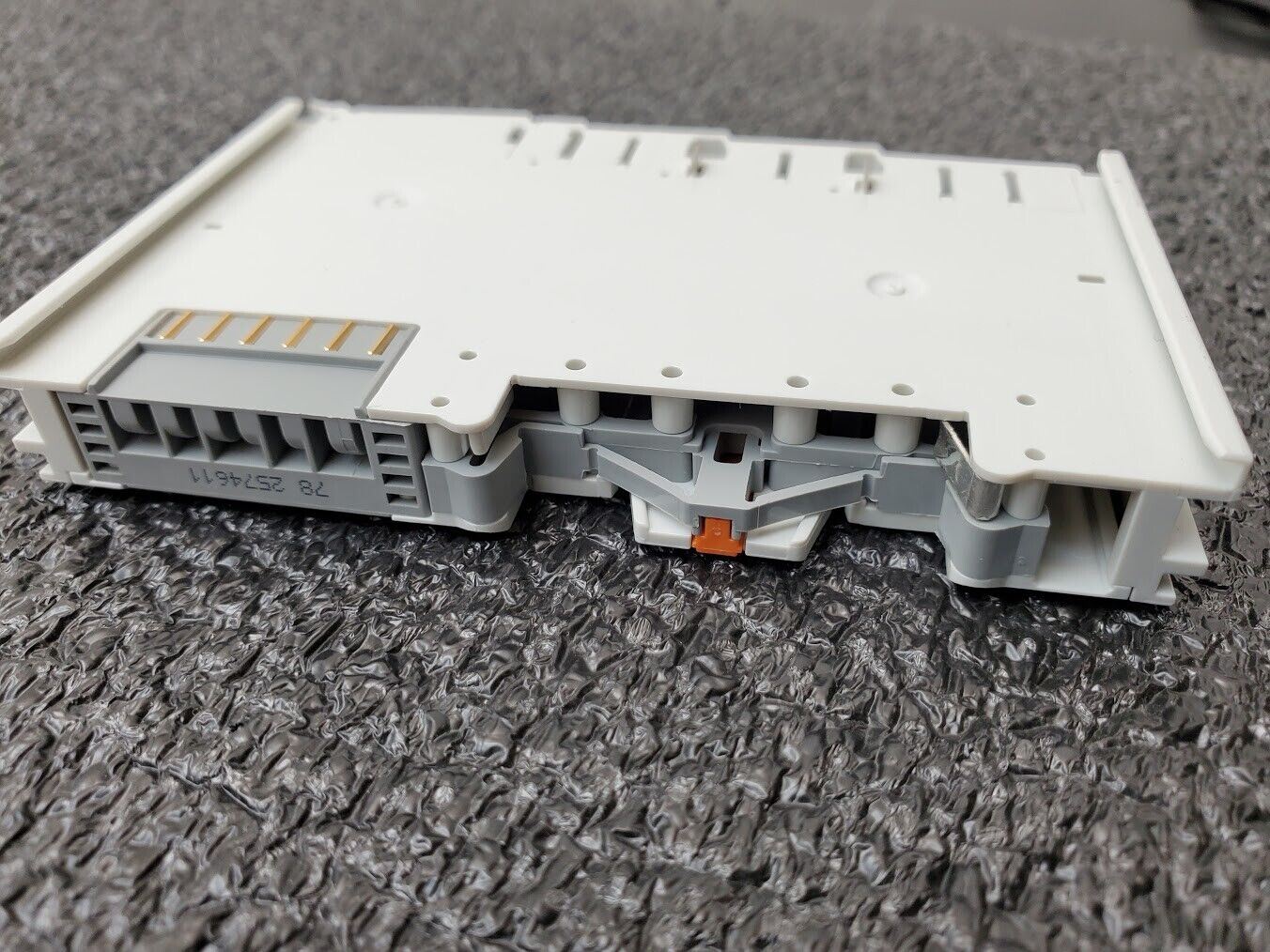 Beckhoff KL2889 HD Bus Terminal 16x Digital Output 24VDC Neg. Ground Switching