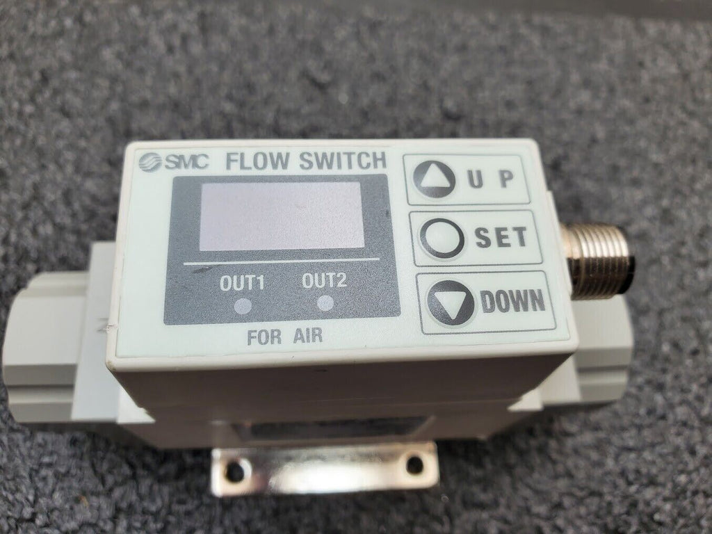 SMC PF2A711-N03-27 Digital Flow Switch / Rate 3/8" NPT 12-24VDC 10-100L/Min