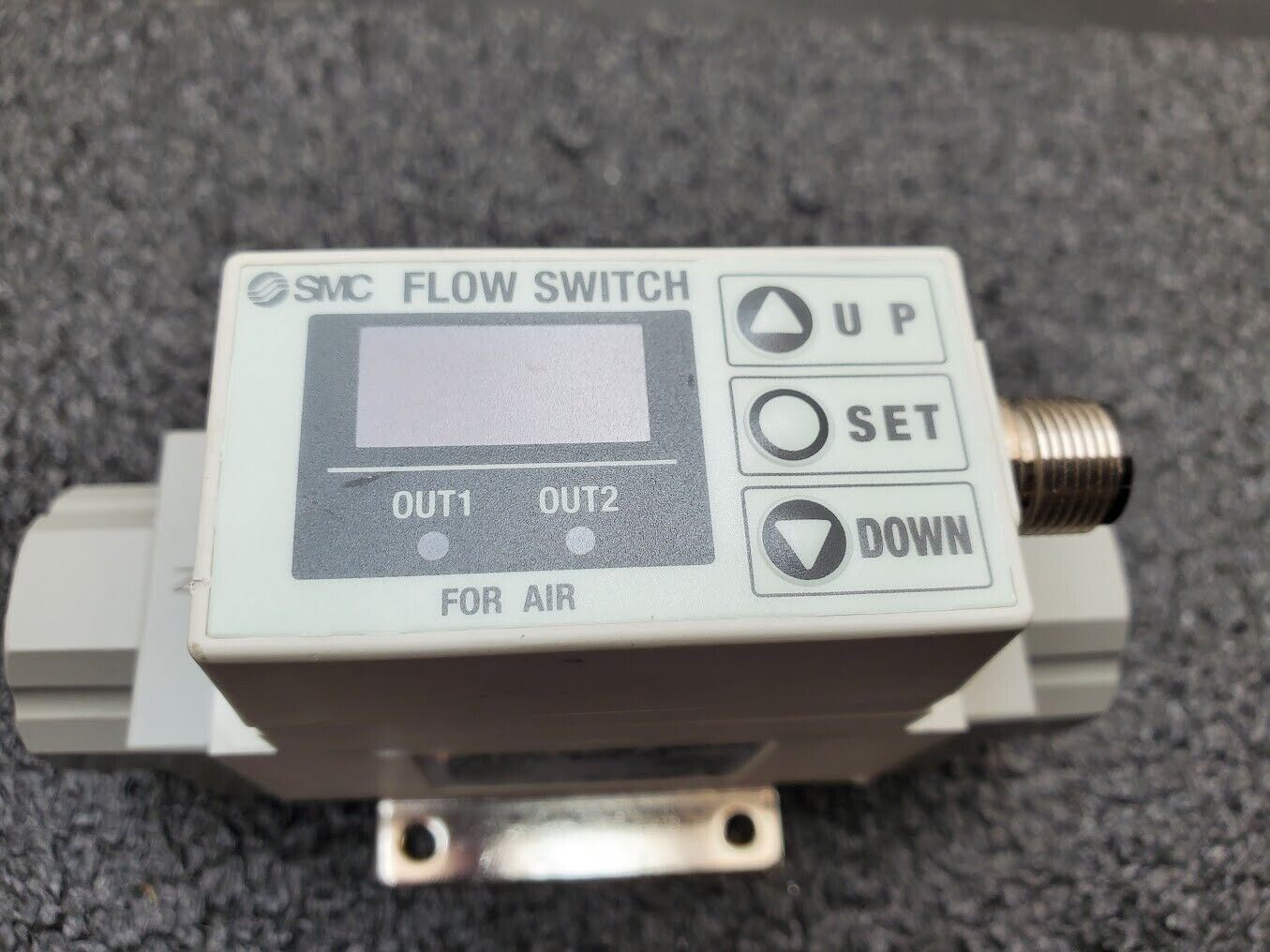 SMC PF2A711-N03-27 Digital Flow Switch / Rate 3/8" NPT 12-24VDC 10-100L/Min