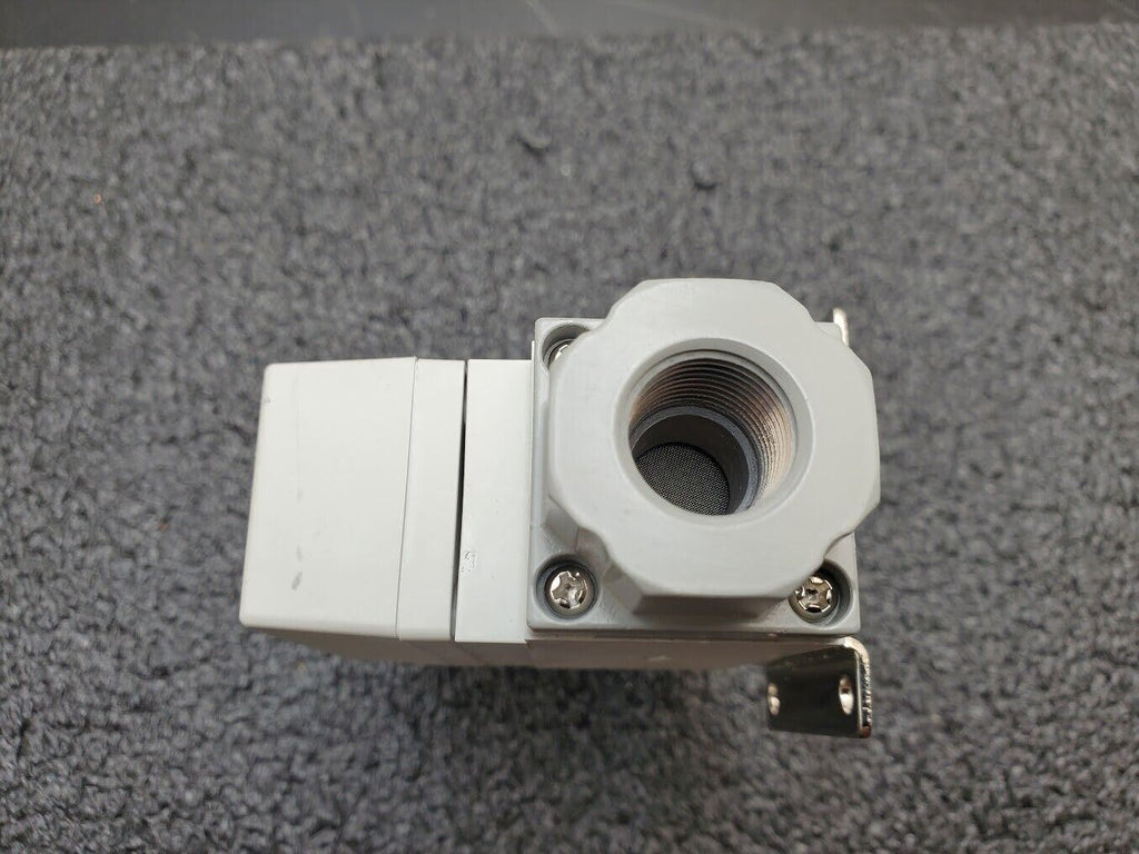 SMC PF2A711-N03-27 Digital Flow Switch / Rate 3/8" NPT 12-24VDC 10-100L/Min