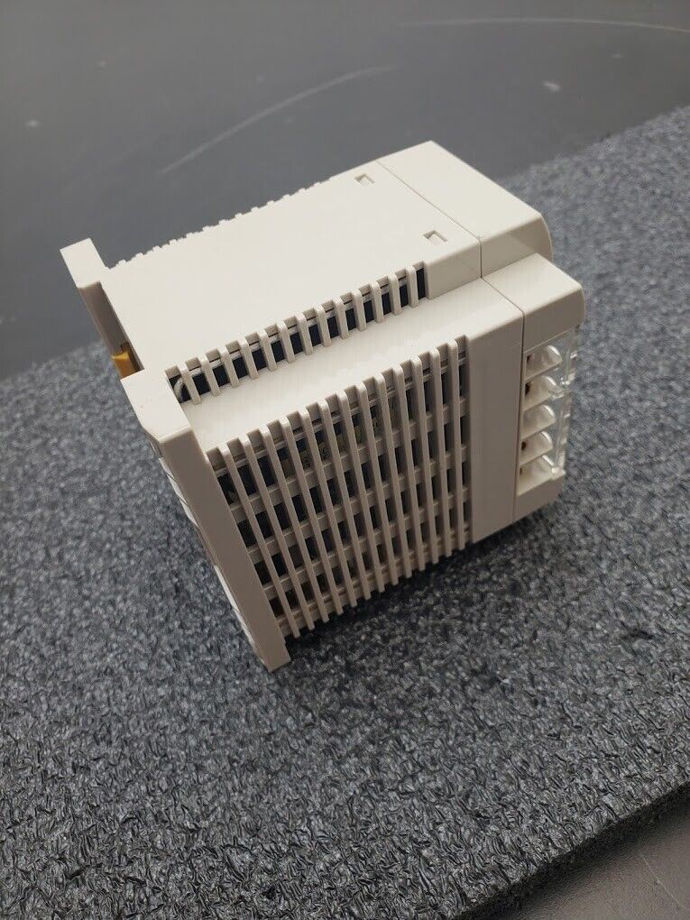 OMRON S82K-03012 DC DIN Rail Mount Power Supply 12VDC 2.5A Out 100-240V 0.9A In