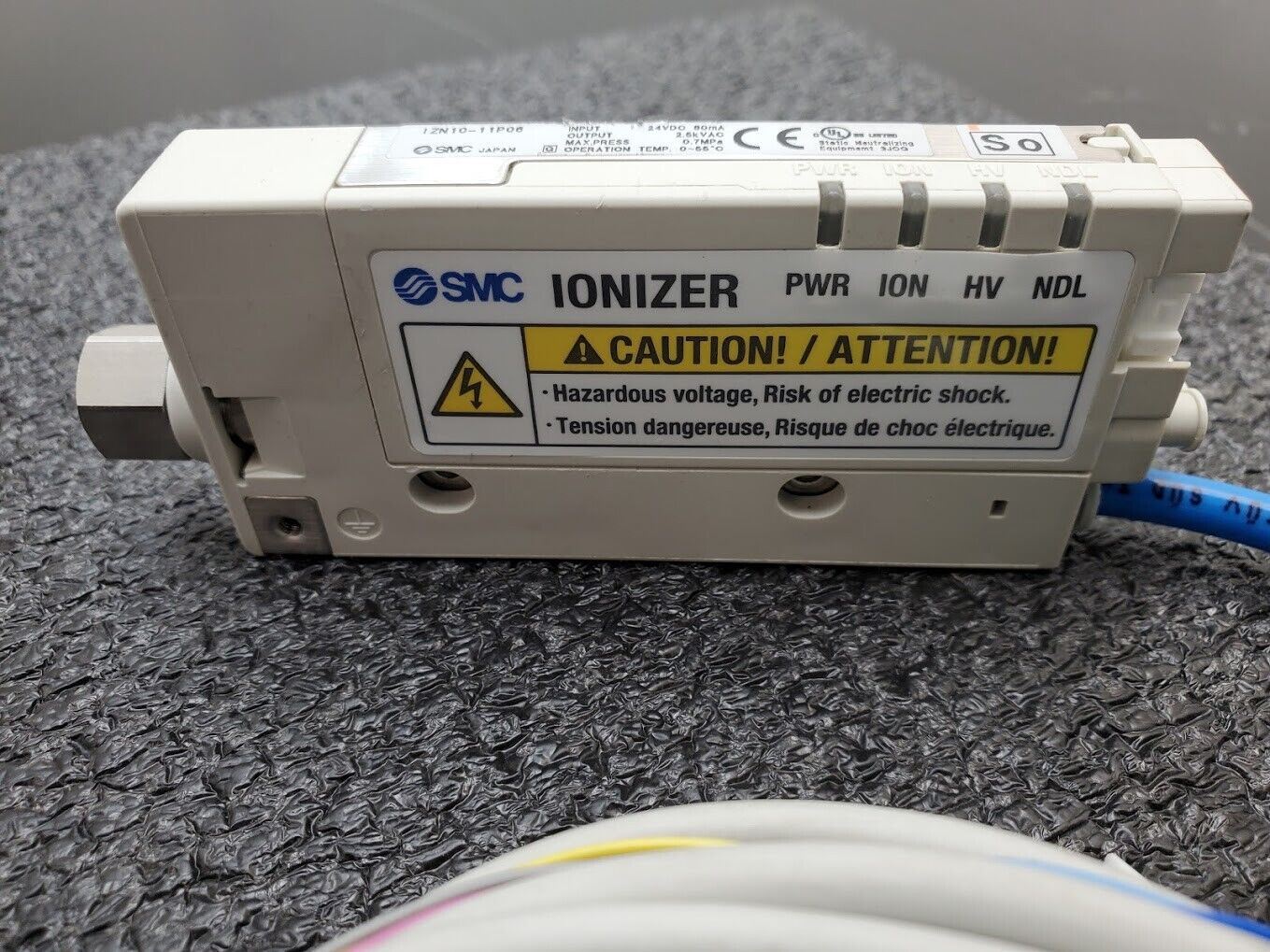 SMC IZN10-11P06 Ionizer Static Eliminator 24VDC 80ma, 2.5kVAC Output 0.7MPa