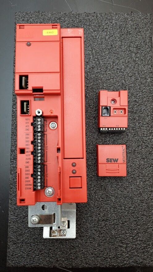SEW EURODRIVE MOVITRAC B MC07B0005-5A3-4-00 400V 3PH .55kW 0.74HP AC 2.0A