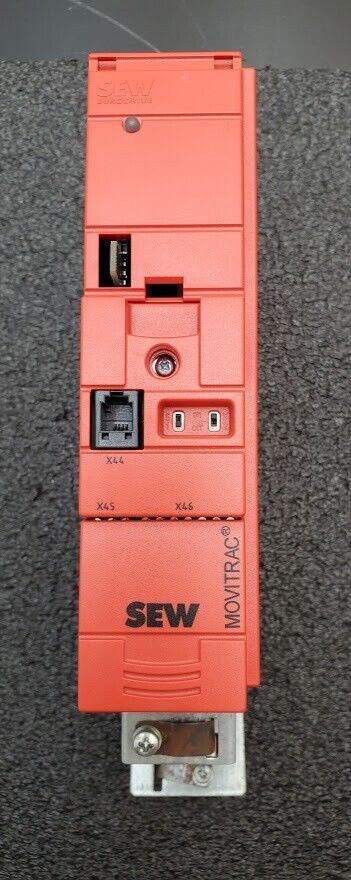 SEW EURODRIVE MOVITRAC B MC07B0004-2B1-4-00 230V 1PH .37kW 0.50HP AC 2.5A