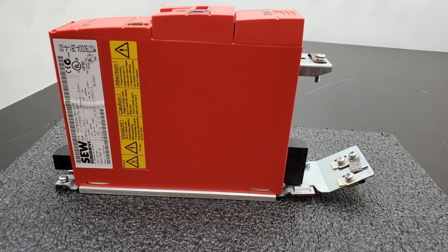 SEW EURODRIVE MOVITRAC B MC07B0004-2B1-4-00 230V 1PH .37kW 0.50HP AC 2.5A