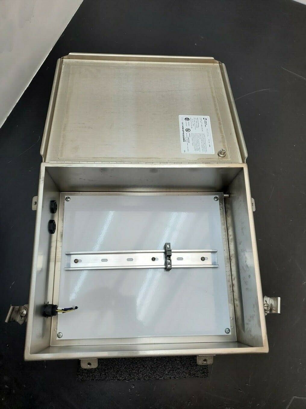 Hammond 1414N4PHSSM6 SS Stainless Steel Outdoor Enclosure 13x11x5.6" Inside