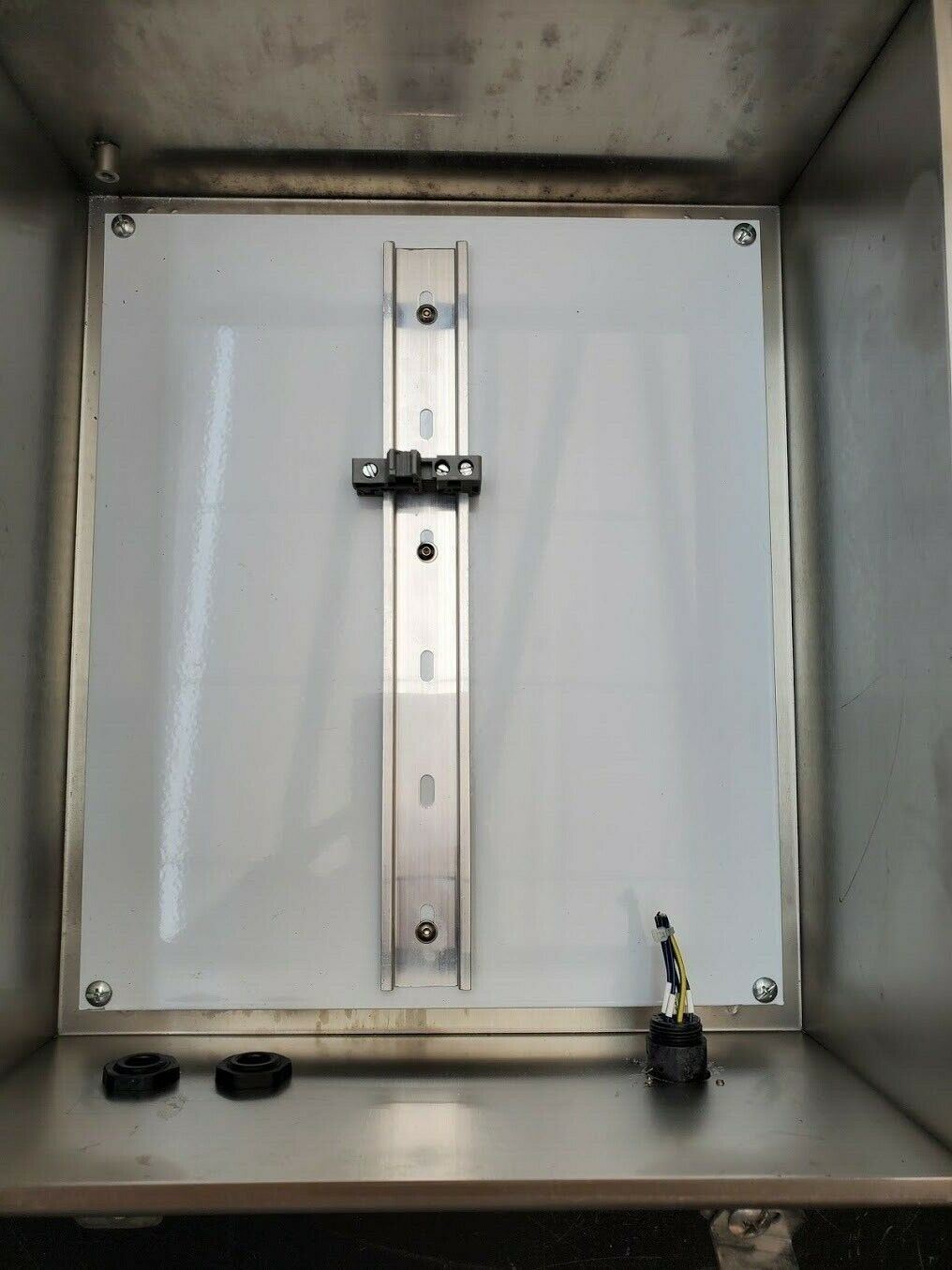 Hammond 1414N4PHSSM6 SS Stainless Steel Outdoor Enclosure 13x11x5.6" Inside