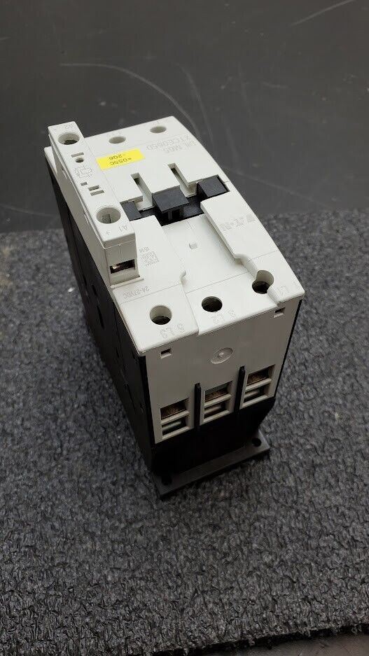 EATON DIL M65 XTCE065D Magnetic Contactor 220/240V 50/60Hz 65 Amp 3-Pole