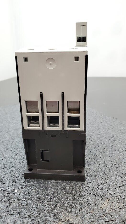 EATON DIL M65 XTCE065D Magnetic Contactor 220/240V 50/60Hz 65 Amp 3-Pole