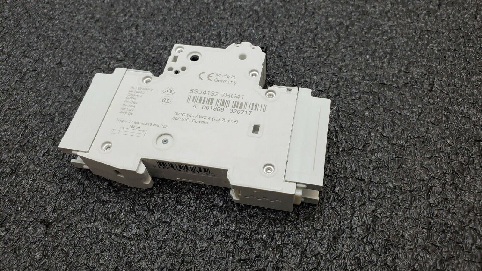 SIEMENS 5SJ4132-7HG41 Circuit Breaker 5SJ41, 32A, 240 V, 50/60Hz Type HSJ 1-Pole