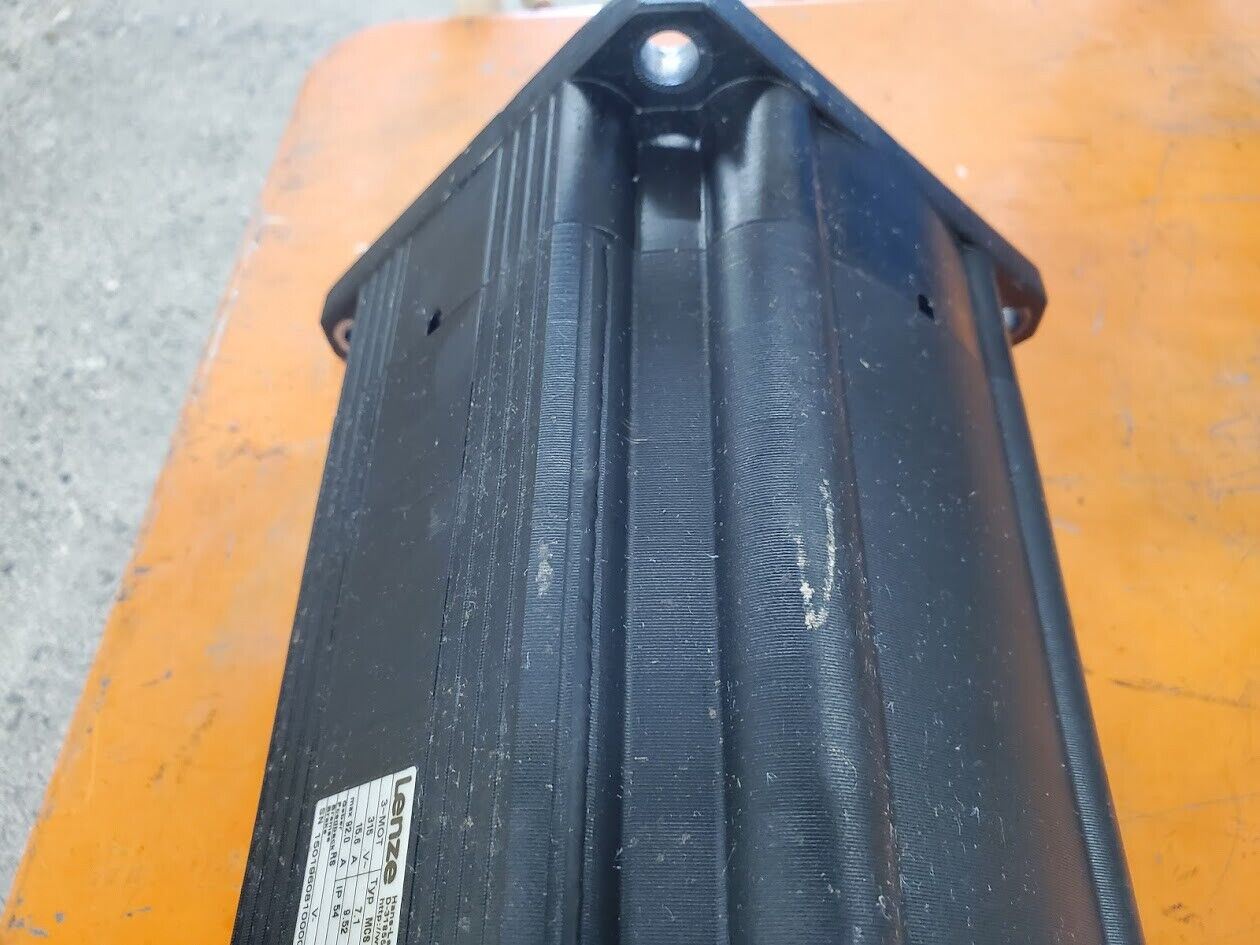 Lenze MCS 14P32-R80B0-B24N-8T5800N-R08U 7.1kW 9.5HP 3PH Servo Motor Working "B"