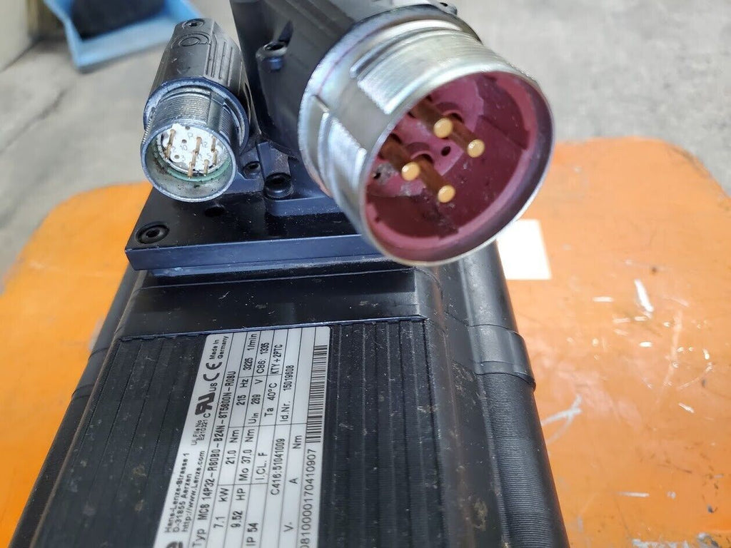 Lenze MCS 14P32-R80B0-B24N-8T5800N-R08U 7.1kW 9.5HP 3PH Servo Motor Working "B"