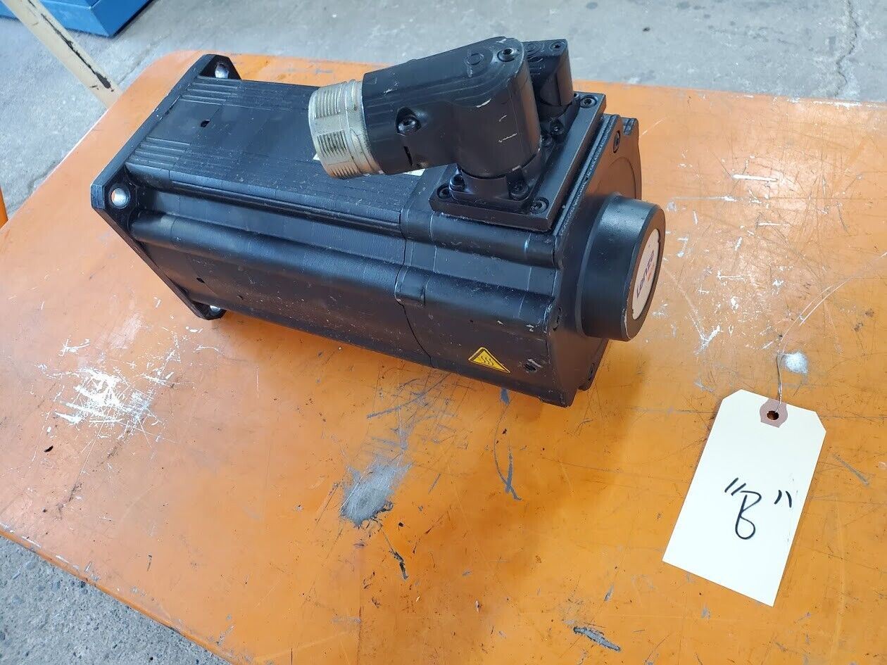 Lenze MCS 14P32-R80B0-B24N-8T5800N-R08U 7.1kW 9.5HP 3PH Servo Motor Working "B"