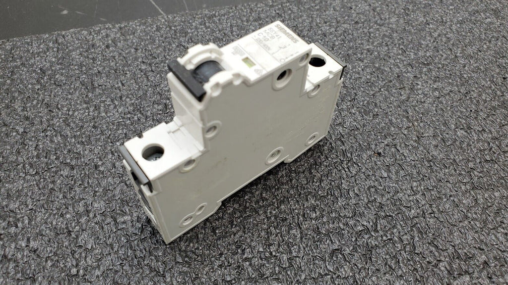 SIEMENS 5SY41 MCB C10 Single Pole CIRCUIT BREAKER / 5SY4110-7 / ~230-400V / 5A