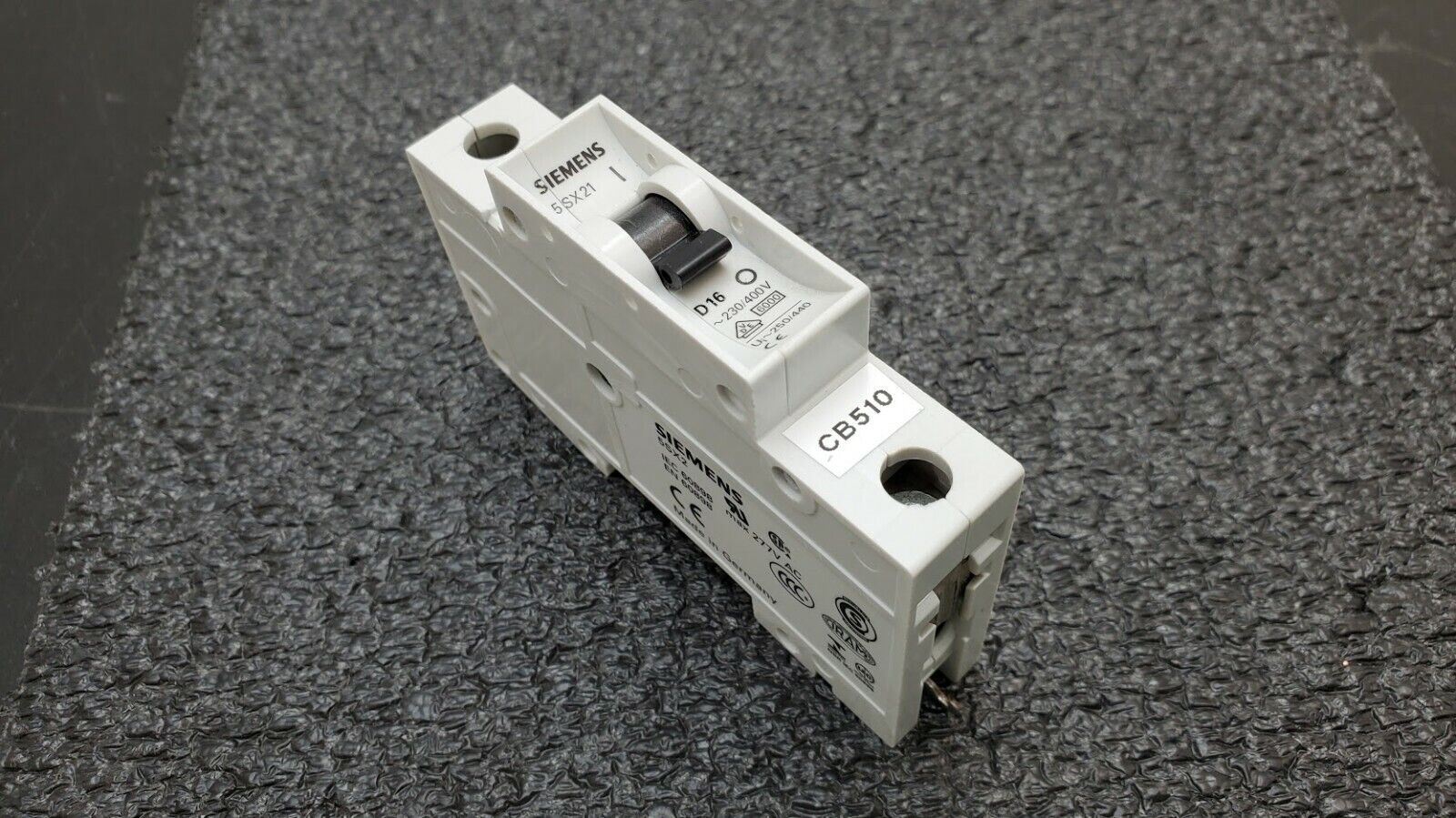 SIEMENS 5SX2 CIRCUIT BREAKER 5SX21 D16 1-Pole  ~230/400V 277 VAC