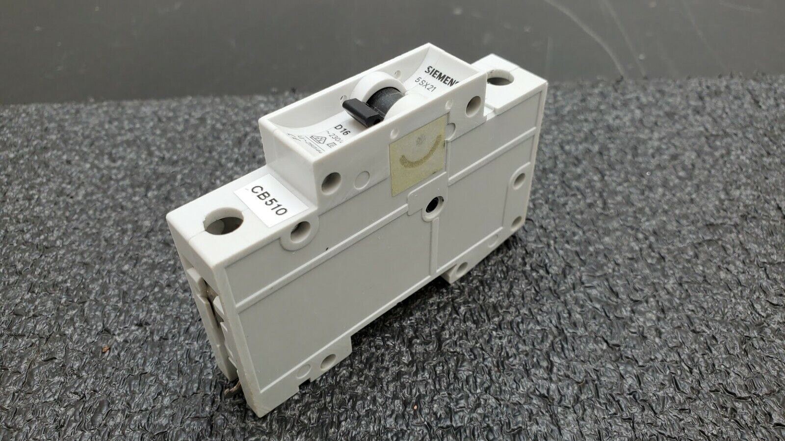 SIEMENS 5SX2 CIRCUIT BREAKER 5SX21 D16 1-Pole  ~230/400V 277 VAC