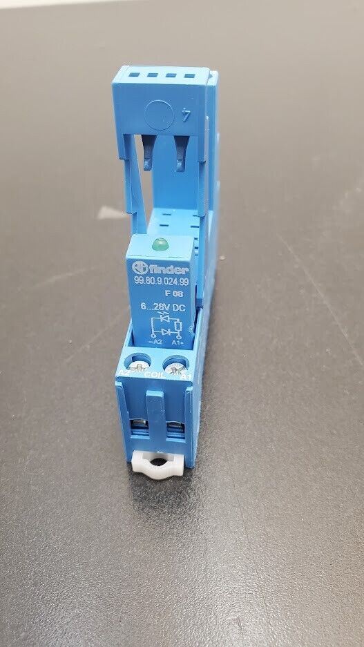 finder 95.95.3 Relay Socket 10A 300V 12A 150V with finder 99.80.9.024.99 LED
