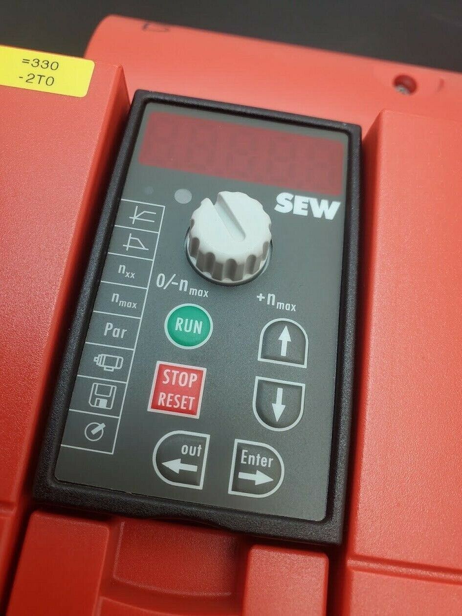 SEW EURODRIVE MDX60A0150-503-4-00 Drive Inverter w MC07B0150-503-4-00 and Remote