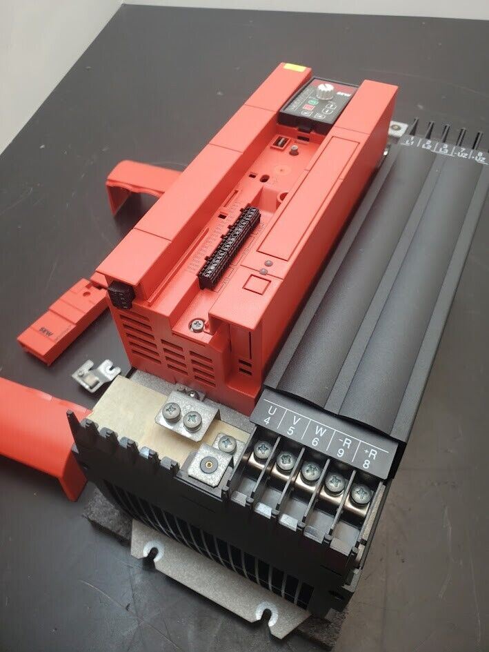 SEW EURODRIVE MDX60A0150-503-4-00 Drive Inverter w MC07B0150-503-4-00 and Remote