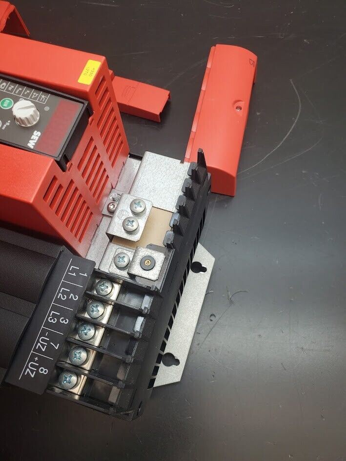 SEW EURODRIVE MDX60A0150-503-4-00 Drive Inverter w MC07B0150-503-4-00 and Remote