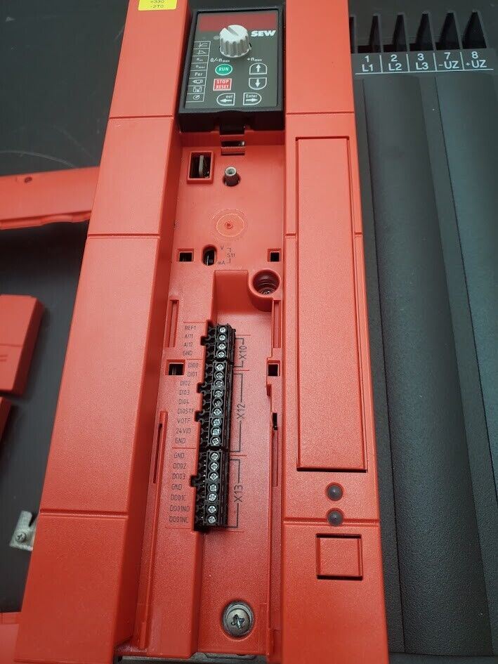 SEW EURODRIVE MDX60A0150-503-4-00 Drive Inverter w MC07B0150-503-4-00 and Remote