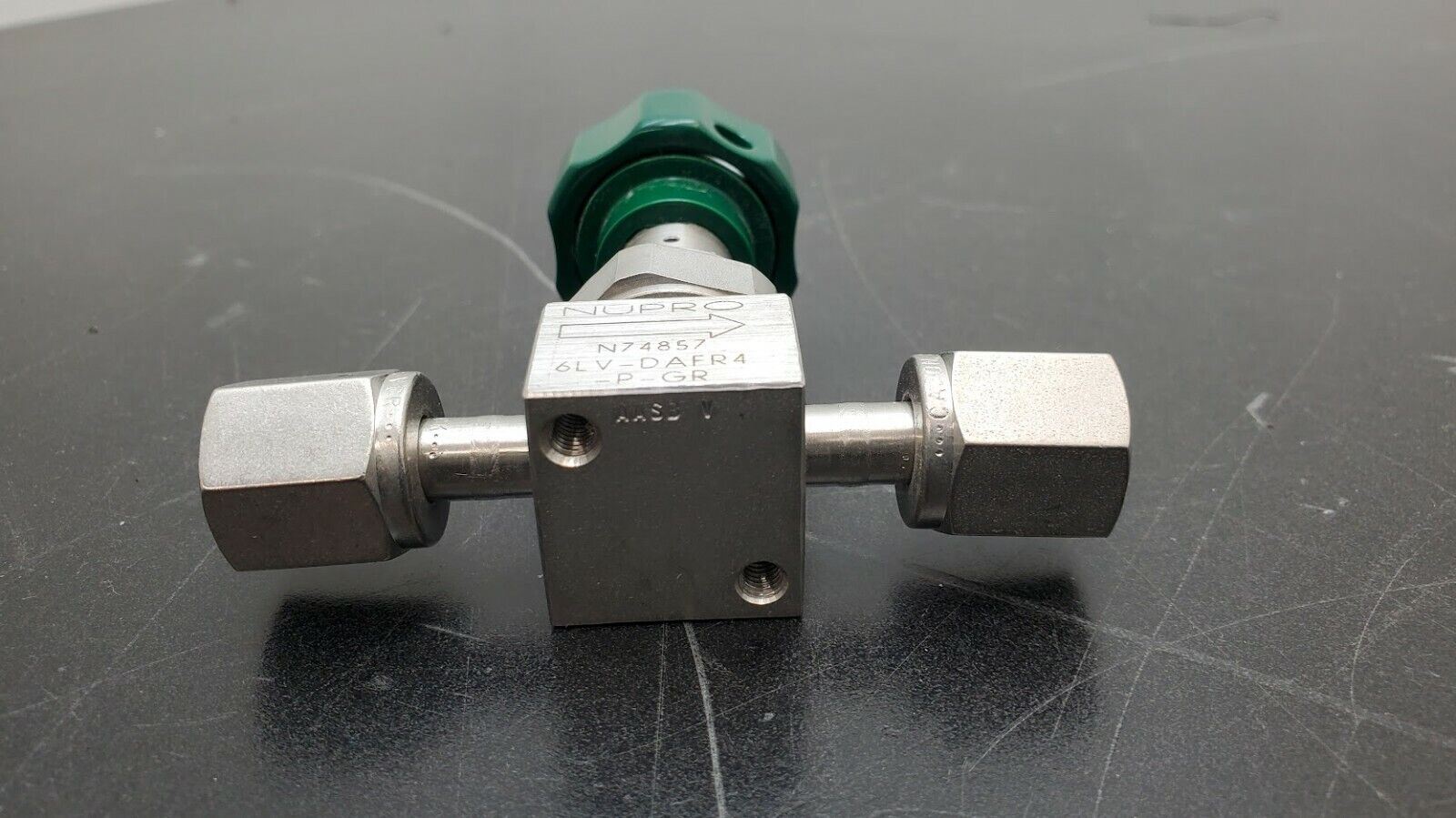 NUPRO 6LV-DAFR4-P-GR Manual Stainless Steel On/Off Gas Valve 1/4" VCR