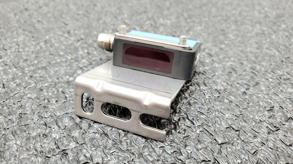 SICK Photoelectric Retro-Reflective Sensor WL140-2P430 no reflector (B)