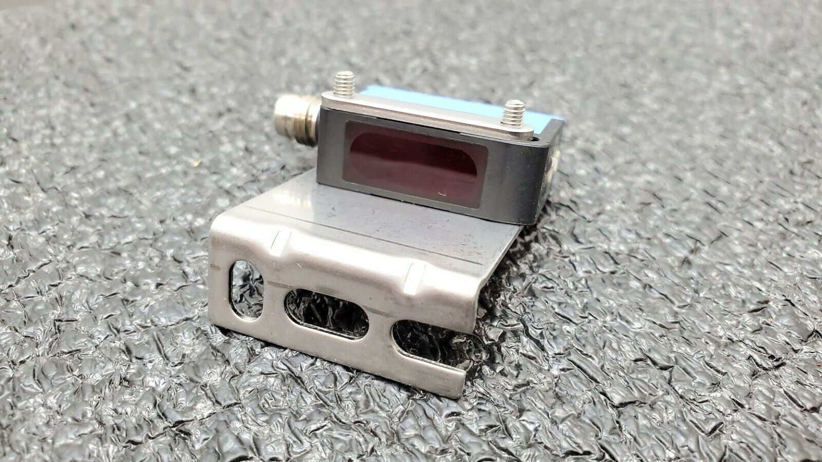 SICK Photoelectric Retro-Reflective Sensor WL140-2P430 no reflector (B)