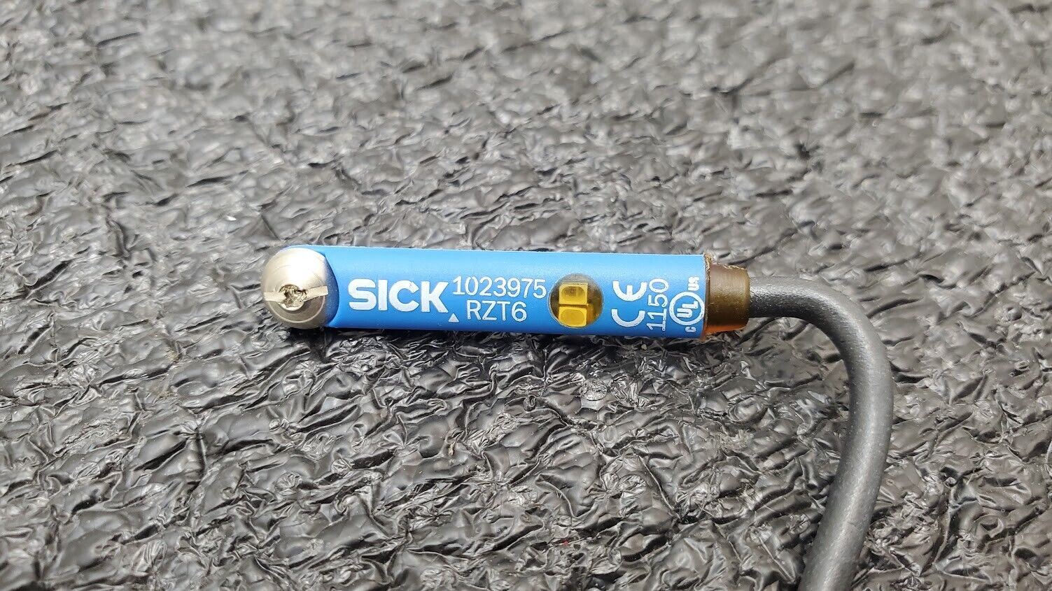 SICK 1023975 Magnetic Sensor for T-Slot Cylinders RZT6 / RZT6-03ZRS-KR0