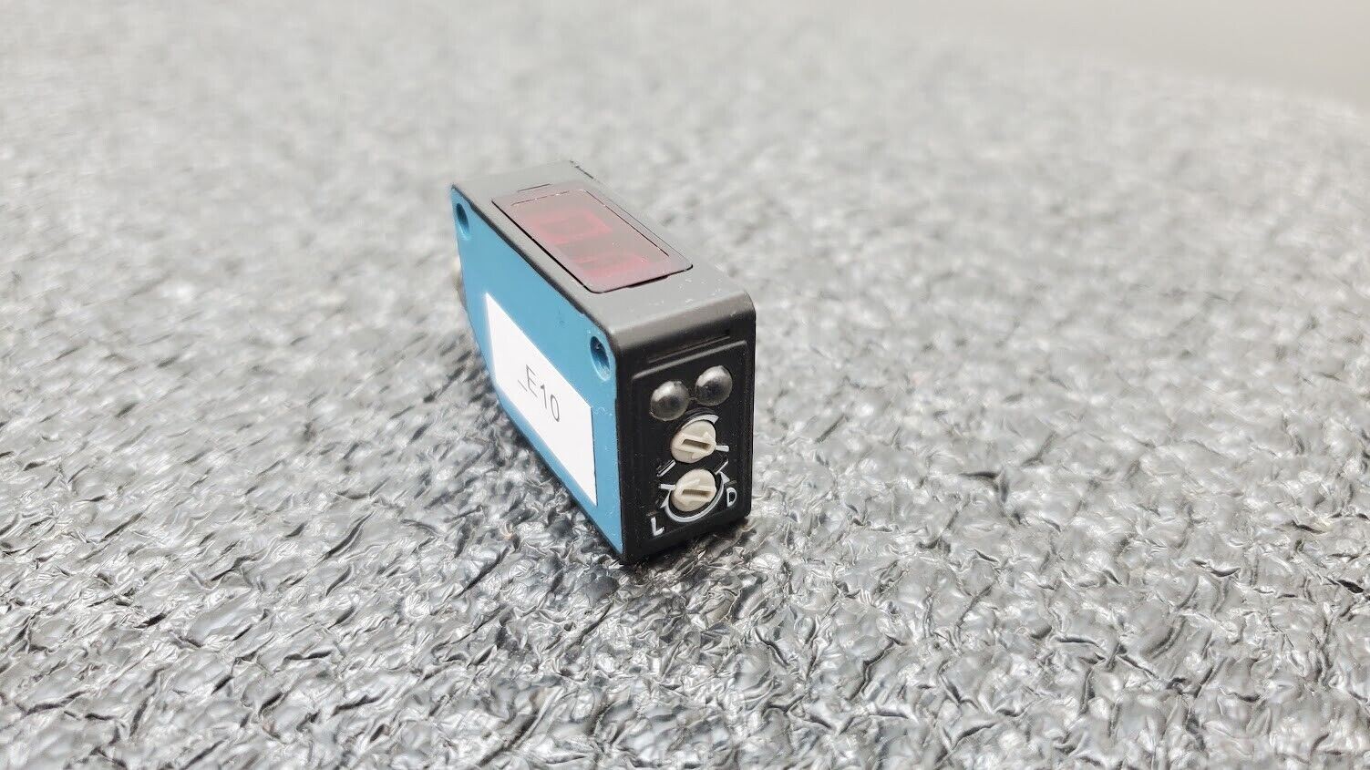 SICK WT100-P3410 Miniature Photoelectric Proximity Sensor 6026112 WT100P3410