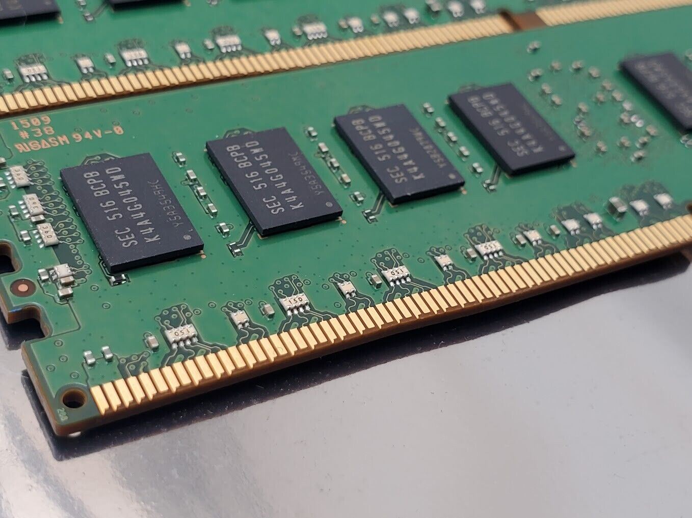 Samsung 32GB 4x8GB 1Rx4 PC4-2133P-RC0-10 DDR4 ECC Registered Server Memory