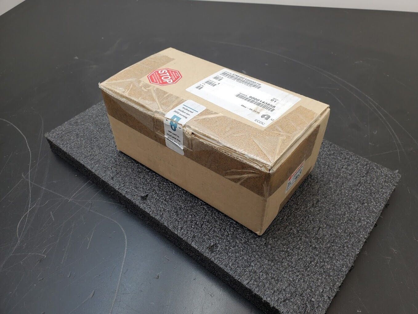 Servo Tecnica APM-SA01ACN2-8-SC Servo Motor Robot 100W 3Ph 200V 2.38A 3000RPM