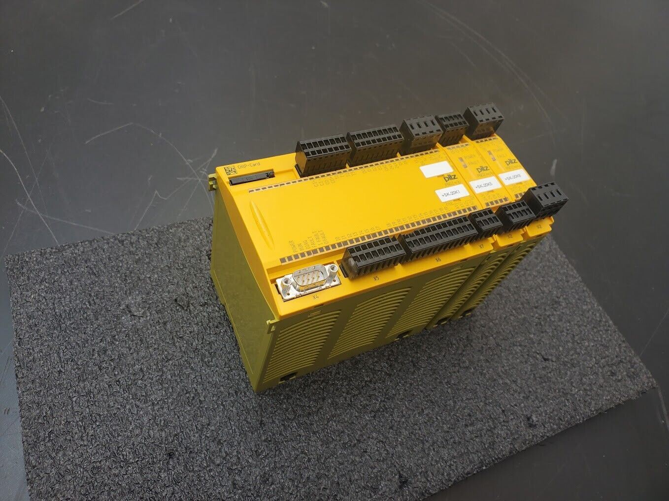 Pilz Safety PLC PNOZ m1p 773100 m01p mo4p Working Pull Fieldbus 24VDC DIN Rail