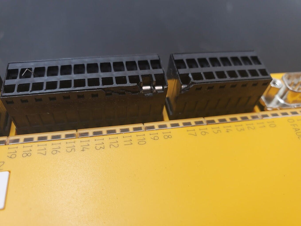 Pilz Safety PLC PNOZ m1p 773100 m01p mo4p Working Pull Fieldbus 24VDC DIN Rail