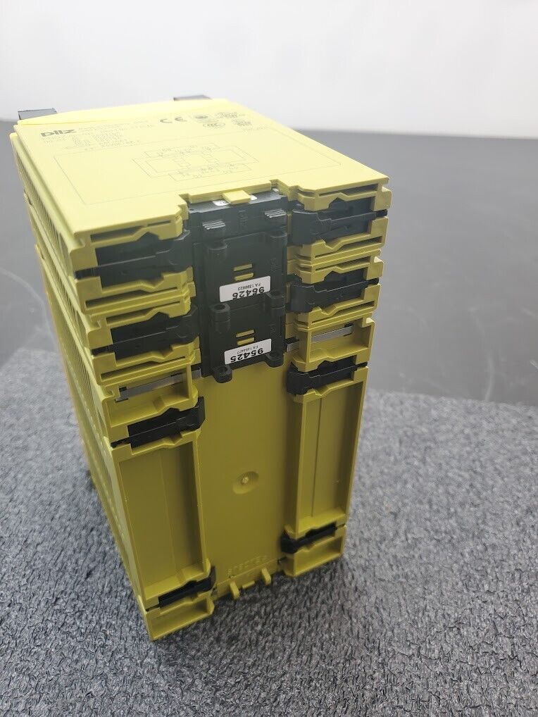Pilz Safety PLC PNOZ m1p 773100 m01p mo4p Working Pull Fieldbus 24VDC DIN Rail