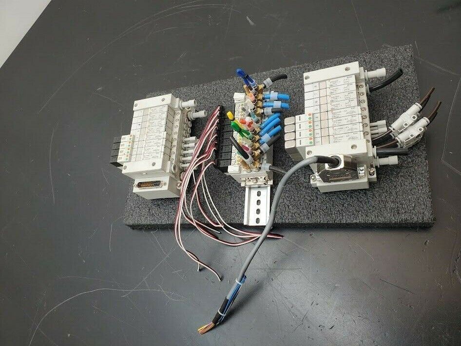 SMC Pneumatic Pneumatic Valve Actuator Switches 24VDC Solenoid Control Lot of 3