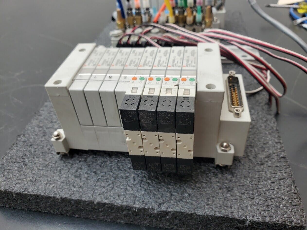 SMC Pneumatic Pneumatic Valve Actuator Switches 24VDC Solenoid Control Lot of 3