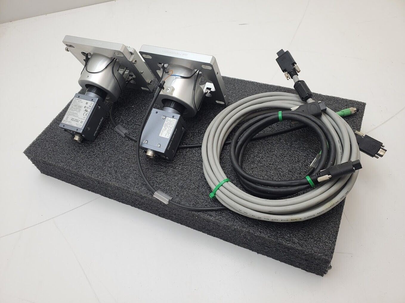 2x SONY XCD-V60 Industrial Black and White Camera 300k pixels Tamron 1:2.8 50mm