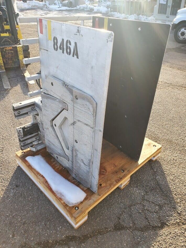 Cascade Class 2 Carriage Bale Clamp w/ sideshift 1500lbs capacity 34"x54" Platen