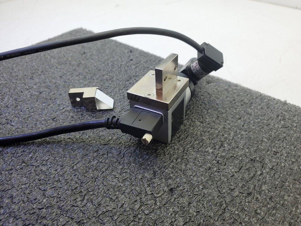 Basler acA1920-25um 2MP 26fps B&W USB Machine Vision Inspection Camera w/Lens